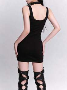 女士黑色吊带连衣裙，时尚优雅，散发哥特式性感风格，适合春夏街头穿搭、节日派对和约会。 - 黑色 - 查看 2