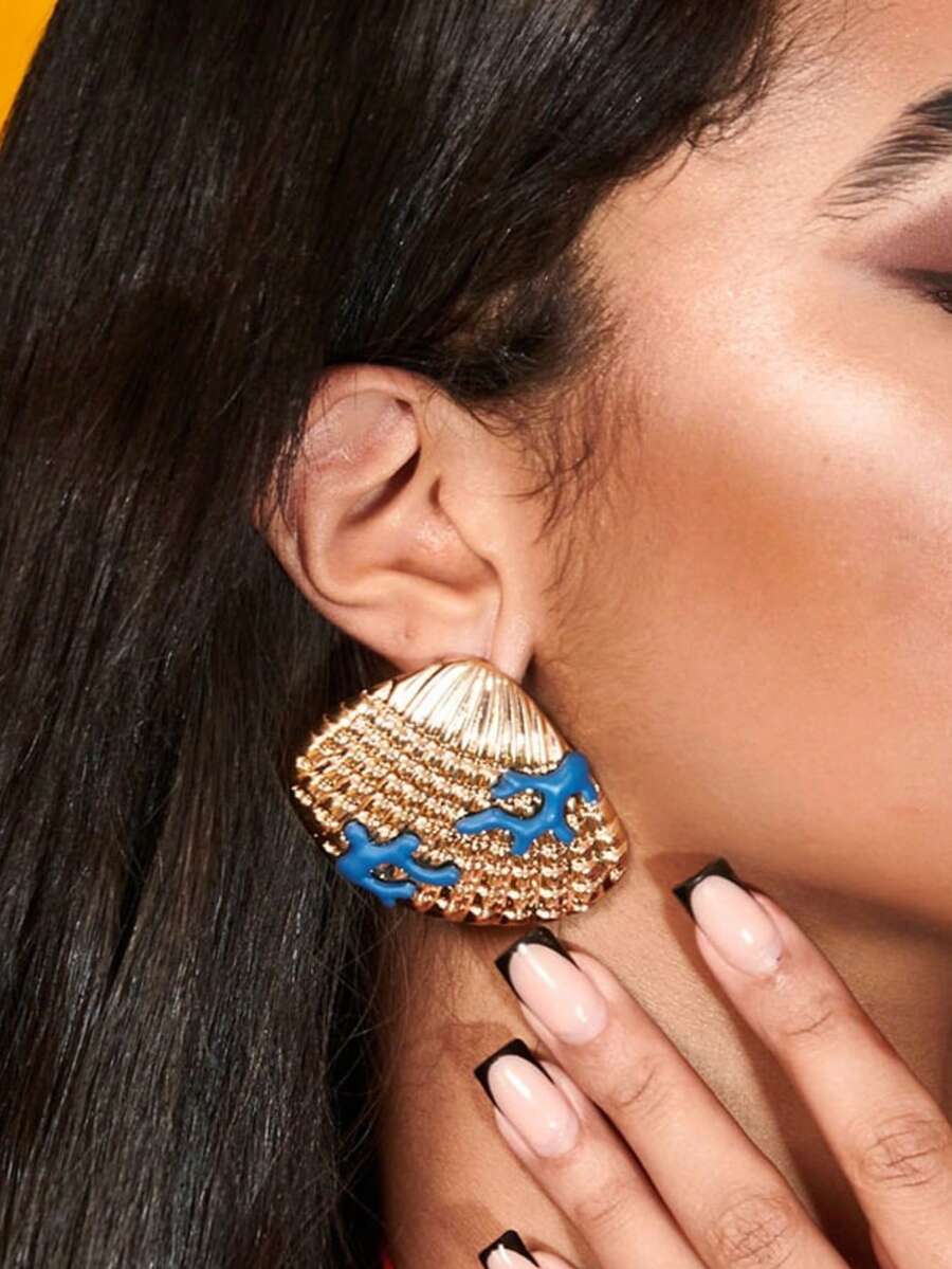 1 Pair Ocean Style Scallop Geometric Stud Earrings For Women - Gold - View 1