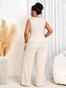 BIUBIU 大码女装时尚纯色高弹力两件套 - 长袖V领双排扣修身上衣和高腰宽松直筒裤，优雅通勤风，适合约会、工作、春夏穿着。Cure Apparel出品。 - 米色 - 查看 2