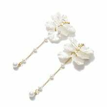 一对优雅贝壳花瓣流苏珍珠耳环，浪漫纯净百搭的珍珠耳环 - 白色 - 查看 3