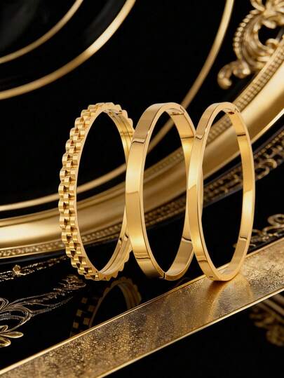 Juego de joyería dorada de 3/1 pieza, lujo discreto y elegante brazalete de acero inoxidable, perfecto para ocasiones de citas, fiestas vibrantes, rutinas diarias de traslado y un regalo pensado para el Día de San Valentín, con un acabado pulido elegante con diversos detalles decorativos que incluyen motivos con forma de corazón, patrones estriados texturizados e incrustaciones decorativas sutiles, lo suficientemente versátil para combinarse con ropa casual o de noche para un aspecto refinado atemporal que complementa sin esfuerzo tu estilo personal.