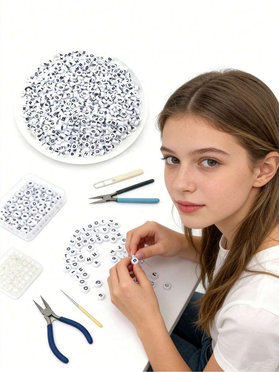 100/200/300/500pcs Black & White Acrylic Letter Beads Jewelry Making Kit, Bohemian Style DIY Bracelets, Necklaces, Keychains With Letter Charms, DIY Craft Supplies - Mixed Hollow Letter Beads With Game & Friendship Themes - Black and White - View 1