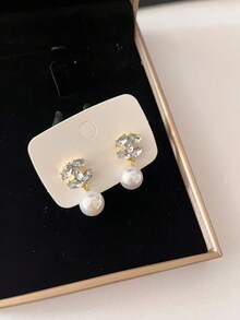 Letter Earrings For Women, French Fashionable Luxury Elegant Letter Design Minimalist Versatile Earrings - Small  Pearl Earrings - View 3