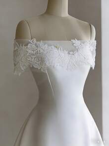Elegant Boat Neck Wedding Dress With Exposed Shoulder Short Sleeves And Open Back In Satin – Sophisticated Floor-Length A-Line Gown Featuring A Graceful Wide Neckline, Short Sleeves With Shoulder Cutout, Daring Backless Design, And Lustrous Satin Silhouette, Perfect For Weddings, Christmas Galas, Halloween Balls, Formal Dances, Birthday Celebrations, And Special Evening Events. A Versatile Choice For Wedding Receptions, Holiday Parties, Anniversary Dinners, Luxury Getaways, Black-Tie Occasions, Cocktail Gatherings, Bridal Showers, Wedding Guest Attire, Graduation Formals, Homecoming Events, And As A Breathtaking Bridesmaid Or Festive Evening Gown. - 白色 - 查看 2