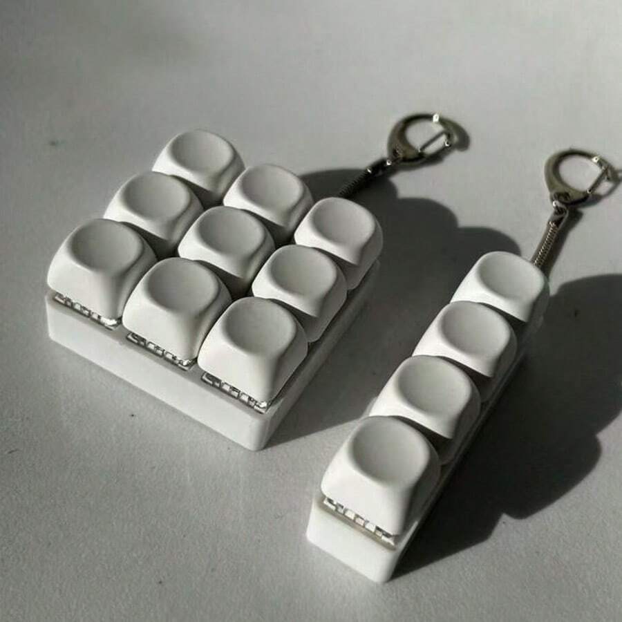 1个多功能键帽钥匙扣 - 4/9键按压玩具，成人减压玩具，DIY键盘点击器，专注娱乐 - 彩色 - 查看 1