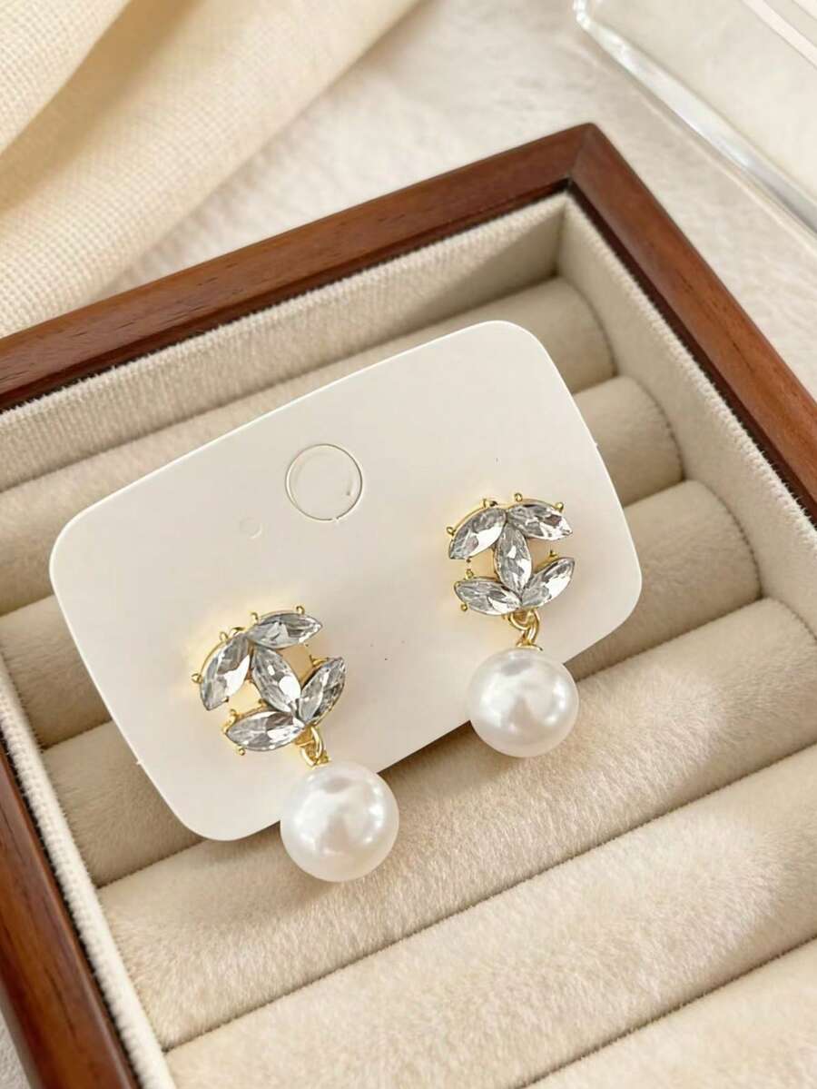 Letter Earrings For Women, French Fashionable Luxury Elegant Letter Design Minimalist Versatile Earrings - Small  Pearl Earrings - View 1