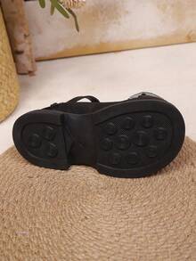 Zapatos planos con diseño de gancho y bucle, decoración de perlas y patrón bordado para niñas, adecuados para fiestas, festivales y uso diario, primavera/verano - Negro - Ver 7
