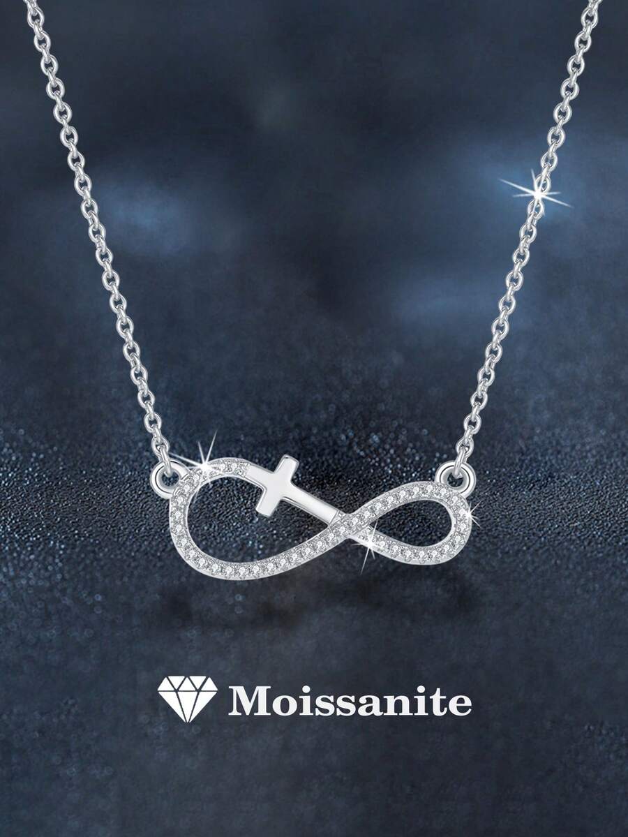 这款奢华的925纯银项链，搭配0.7克拉莫桑石十字架吊坠，适合女性日常佩戴、参加派对、节日庆典、情人节、母亲节、结婚纪念日等场合，也是馈赠亲友的理想珠宝礼物。 - 銀色 - 查看 1