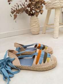 VIKIVIKI SHOES Women's Flat Espadrille Sandals With Long Ankle Straps And A Crossed Instep, Closed Front Design With Contrasting Textile Panels And A Handcrafted Valencian-Style Finish, Lightweight And Breathable Structure For Summer, Jute Sole With A Non-Slip Base And Comfortable Step, Elegant Style With A Y2K Touch Ideal For Holidays, Beach, Urban Walks, Travel, Casual Chic Looks And Everyday Use - 藍色 - 查看 6