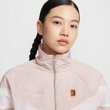Nike 女士 AS W NKCT WR FZ JKT CNY 无帽梭织夹克 IQ3833-667 - 淺粉色 - 查看 4