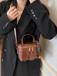Bolsa pequena quadrada casual e versátil, em tecido xadrez bordado, ideal para guardar celular, batom, moedas, compras, carteira, para mulheres jovens, universitárias, recém-casadas e profissionais. Perfeita para escritório, universidade, trabalho, negócios, deslocamentos diários, atividades ao ar livre, viagens e excursões. - Castanho - Ver 7