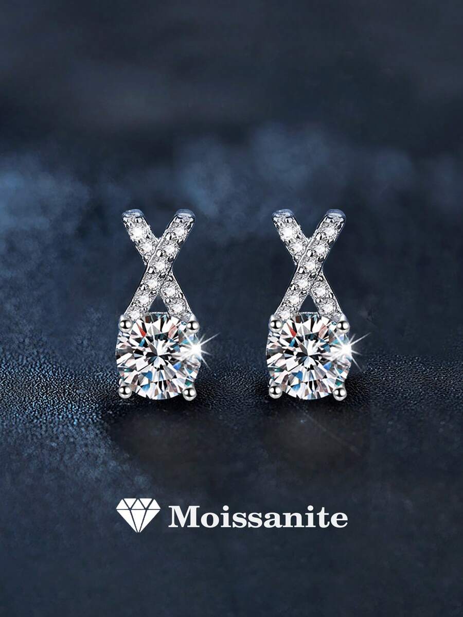 2只简约优雅925纯银0.5克拉莫桑石耳钉，适合女性日常佩戴、派对、节日、母亲节、结婚纪念日、生日等场合，是理想的珠宝礼物之选。 - 銀色 - 查看 1