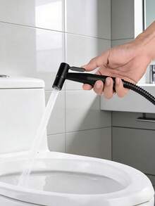 Bộ vòi xịt vệ sinh cầm tay - Vòi xịt vệ sinh gắn tường áp lực cao bao gồm vòi xịt cầm tay, ống mềm chống vỡ và giá đỡ gắn tường dễ lắp đặt. Chất liệu nhựa, hệ thống vòi xịt vệ sinh bằng nhựa dễ lắp đặt, tiết kiệm không gian. Thích hợp cho phòng tắm, xả bồn cầu, vệ sinh xe RV ngoài trời, tắm cho thú cưng, vệ sinh phòng giặt. Phụ kiện nhà hiện đại thiết yếu, món quà lý tưởng và lựa chọn cải tạo phòng tắm. - A - Xem 9