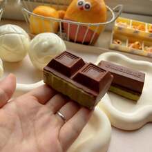 抹茶熔岩巧克力慢回弹挤压玩具，仿真迷你面包吊坠 - 生日礼物、圣诞礼物、复活节礼物、完美礼物、礼品、新品畅销、新品热销、新品上市 - 彩色 - 查看 8