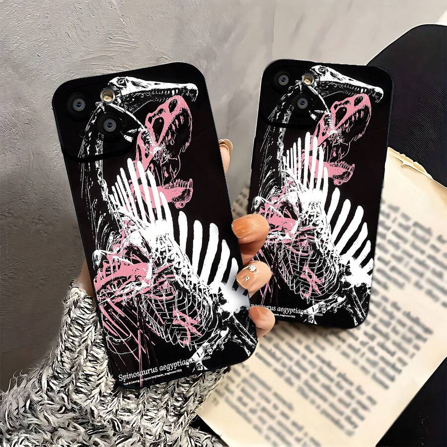 Esqueleto de Spinosaurus aegyptiacus rosa y blanco sobre fondo negro. Esta elegante funda es compatible con Samsung, Apple, OPPO, , etc. Fabricada en TPU flexible, resistente a golpes y arañazos, ofrece una excelente protección contra caídas y un agarre cómodo. Es un regalo ideal para familiares, amigos y seres queridos, ideal para festivales, San Valentín, envíos rápidos, fundas para hombre, celulares y accesorios. - Negro - Ver 1