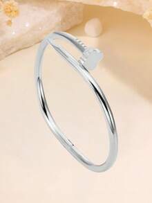 多功能不锈钢四叶草钉子手链，适合女性日常佩戴和节日礼物 - 銀色 - 查看 3