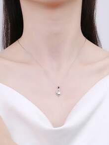 1pc 925 Silver 0.5ct 5.0mm Moissanite Pendant Necklace, Suitable For Women's Daily Wear, Party, Valentine's Day, Mother's Day, Wedding Anniversary, Jewelry Gift - Silver - View 3