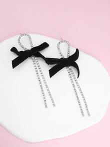 1 par de pendientes con lazo de strass, estilo de moda y caliente, adecuados para festivales y fiestas a juego con atuendos, muy elegantes - Plateado - Ver 2