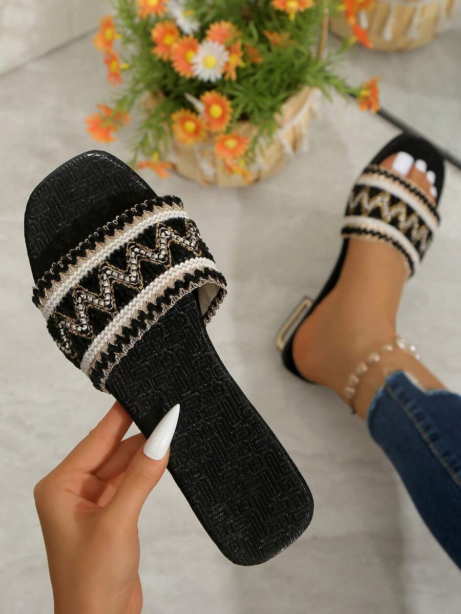 Chic Feet黑色撞色滚边凉拖鞋 | 方头低跟穆勒鞋，饰有金属丝细节 - 黑與白 - 查看 1