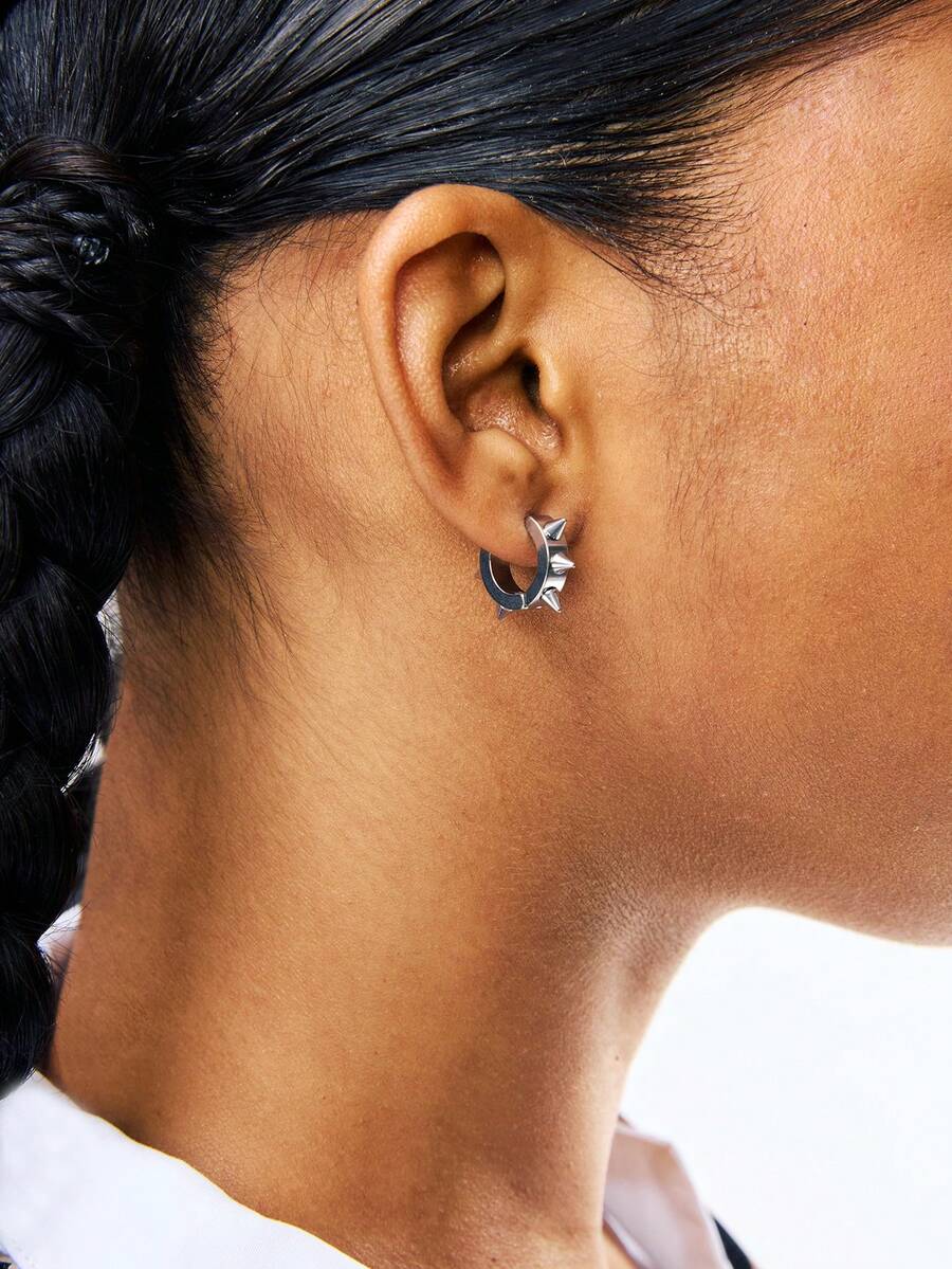 2pcs Non-Piercing Punk Style Cone Spike Stainless Steel Ear Clip No-Drill - Silver Ear Clip - View 1
