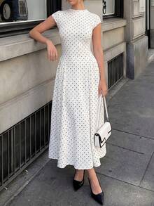 HoloChill 女士休闲圆领无袖中长连衣裙，2026 新款撞色波点褶皱收腰修身针织连衣裙，弹性面料，适合夏季、休闲、度假、优雅派对、海滩、婚礼、生日、假期等场合。 - 白色 - 查看 4