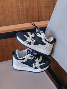 1 Pair Spring/Autumn Kids' Mesh Breathable Cute Star Pattern Children's Sports Shoes, Fashionable Versatile Toddler Casual Sneakers - Black - View 1