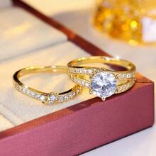 一对百搭通勤情侣金戒指，全镶仿钻，凹槽设计，适合情侣日常约会。 - 戒指套裝 - 查看 2