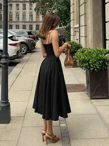 女士纯色性感吊带连衣裙，修身剪裁，凸显身材，适合海滩度假、婚礼、派对、音乐节/演唱会等场合，优雅黑色夏季连衣裙 - 黑色 - 查看 2