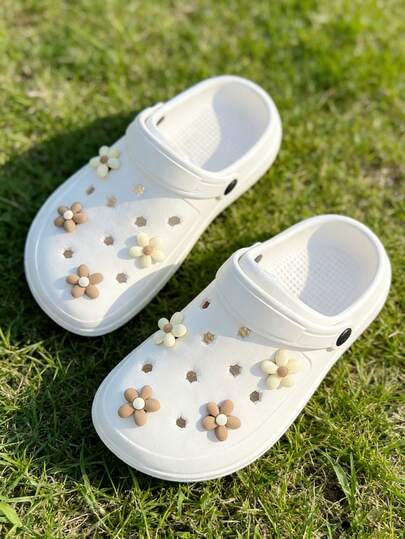 8个彩色米色花朵鞋饰，树脂材质，适用于沙滩包、鞋子装饰、生日装饰、园艺鞋和DIY节日礼物。