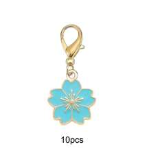 10 piezas de dijes de esmalte con flores, dijes con clip de marcador de punto de bordado de flor de cerezo para hacer joyas, coser, pulseras trenzadas, cierres de cremallera con mosquetón - Hebilla de langosta de cinco pétalos que gotea aceite - Ver 8