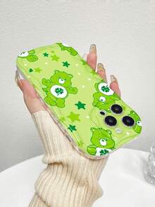 Ositos Cariñositos Verdes con fondo de trébol. Esta elegante funda es compatible con Samsung, Apple, OPPO, , etc. Fabricada en TPU flexible, resistente a golpes y arañazos, ofrece una excelente protección contra caídas y un agarre cómodo. Es un regalo ideal para familiares, amigos y seres queridos, ideal para festivales, San Valentín y envíos rápidos. - transparente - Ver 6