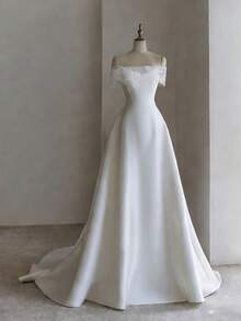 Elegant Boat Neck Wedding Dress With Exposed Shoulder Short Sleeves And Open Back In Satin – Sophisticated Floor-Length A-Line Gown Featuring A Graceful Wide Neckline, Short Sleeves With Shoulder Cutout, Daring Backless Design, And Lustrous Satin Silhouette, Perfect For Weddings, Christmas Galas, Halloween Balls, Formal Dances, Birthday Celebrations, And Special Evening Events. A Versatile Choice For Wedding Receptions, Holiday Parties, Anniversary Dinners, Luxury Getaways, Black-Tie Occasions, Cocktail Gatherings, Bridal Showers, Wedding Guest Attire, Graduation Formals, Homecoming Events, And As A Breathtaking Bridesmaid Or Festive Evening Gown. - 白色 - 查看 1