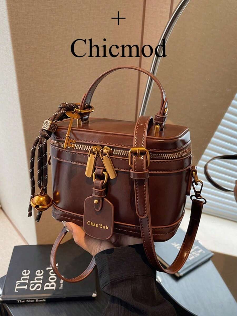 Bolsa pequena quadrada casual e versátil, em tecido xadrez bordado, ideal para guardar celular, batom, moedas, compras, carteira, para mulheres jovens, universitárias, recém-casadas e profissionais. Perfeita para escritório, universidade, trabalho, negócios, deslocamentos diários, atividades ao ar livre, viagens e excursões. - Castanho - Ver 1