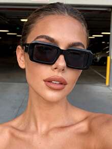 1 Pair Unisex European And American Style Rectangular Chic Small Frame Fashionable Fashion Glasses, Street Photography Glasses For Women - Black - View 1