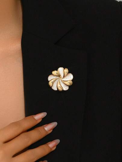 1pc French Fashion Floral Shaped Brooch, Suitable For Formal Events And Daily Wear