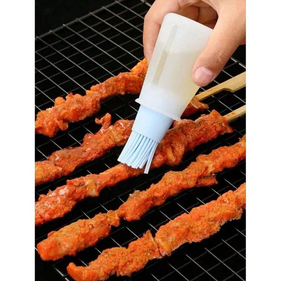 1 Piece Multi-Color Kitchen Silicone Oil Bottle BBQ Pastry Steak Oil Brush Baking BBQ Tool - Blue - View 1