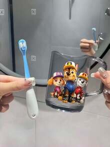 1 cốc súc miệng hình nhân vật Paw Patrol, với các nhân vật dễ thương như Rubble, Chase, Rocky, Zuma, Skye, Everest, Tracker, Tuck, Ella, Rex, WildCat và Liberty. Có khe tích hợp trên tay cầm để đựng bàn chải đánh răng và cốc súc miệng riêng biệt. Được làm từ nhựa chịu nhiệt và lạnh, không mùi, có thể tái sử dụng. - A - Xem 4