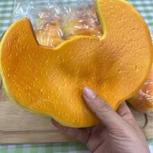 Juguete antiestrés de gran tamaño, suave y de lenta recuperación con forma de cuerno de vaca, pan gigante - Multicolor - Ver 5