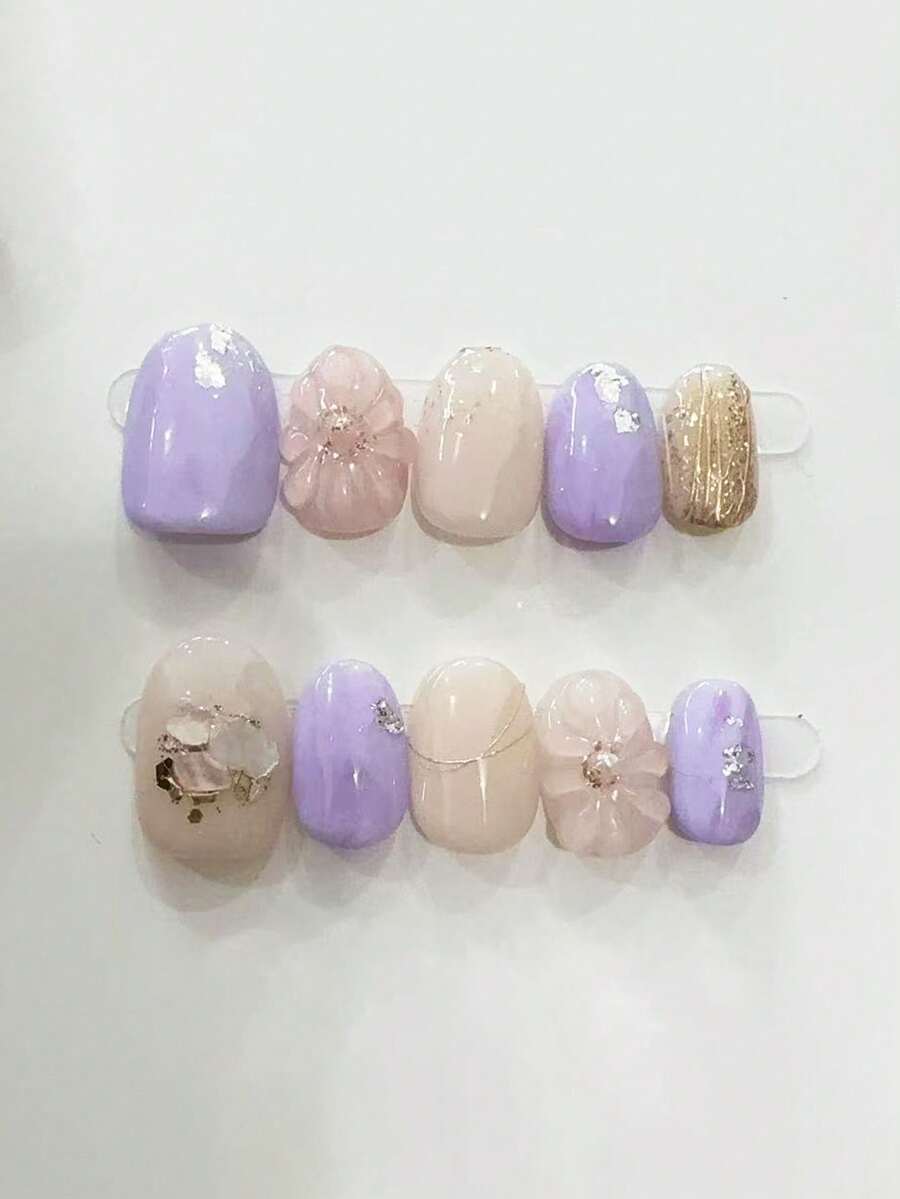 10片手工美甲贴纸，短椭圆形指甲，紫色指甲，清新甜美风格，粉色系列，闪亮猫眼，手绘格子，3D花朵铆钉装饰，可爱简约美甲贴纸，适合女性和女孩，春、夏、秋、冬四季皆宜，节日、派对和日常美甲用品 - 淡紫色 - 查看 1