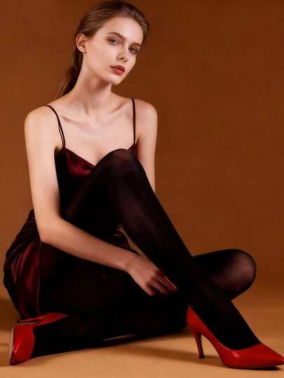 2条装60D女士不透明连裤袜，防撕裂透明丝袜，塑形提拉，黑色和杏色，适合日常穿着、情人节、户外活动、居家、万圣节、圣诞节等场合。