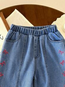 女童时尚可爱甜美玫红色蝴蝶结刺绣口袋休闲直筒宽松牛仔裤，春秋季 - 藍色 - 查看 5