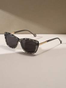 Polarized Sunglasses Women Retro Cat Eye Frame Plastic Gray Fashion Glasses Classic Outdoor Glasses Travel Beach Holiday Summer UV Protection Sunglasses - Grey - View 1