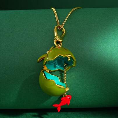1件手工彩绘精美珐琅3D立体可开合绿色椰子金鱼吊坠项链，优雅日常佩戴配饰，女士之选