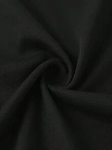 Plus Size - A Stylish Casual Round-Neck T-Shirt for Women in Plus Size, Featuring a 'Paris Romantic' Design with The Eiffel Tower Print, Perfect for Spring And Summer - Negro - Ver 6