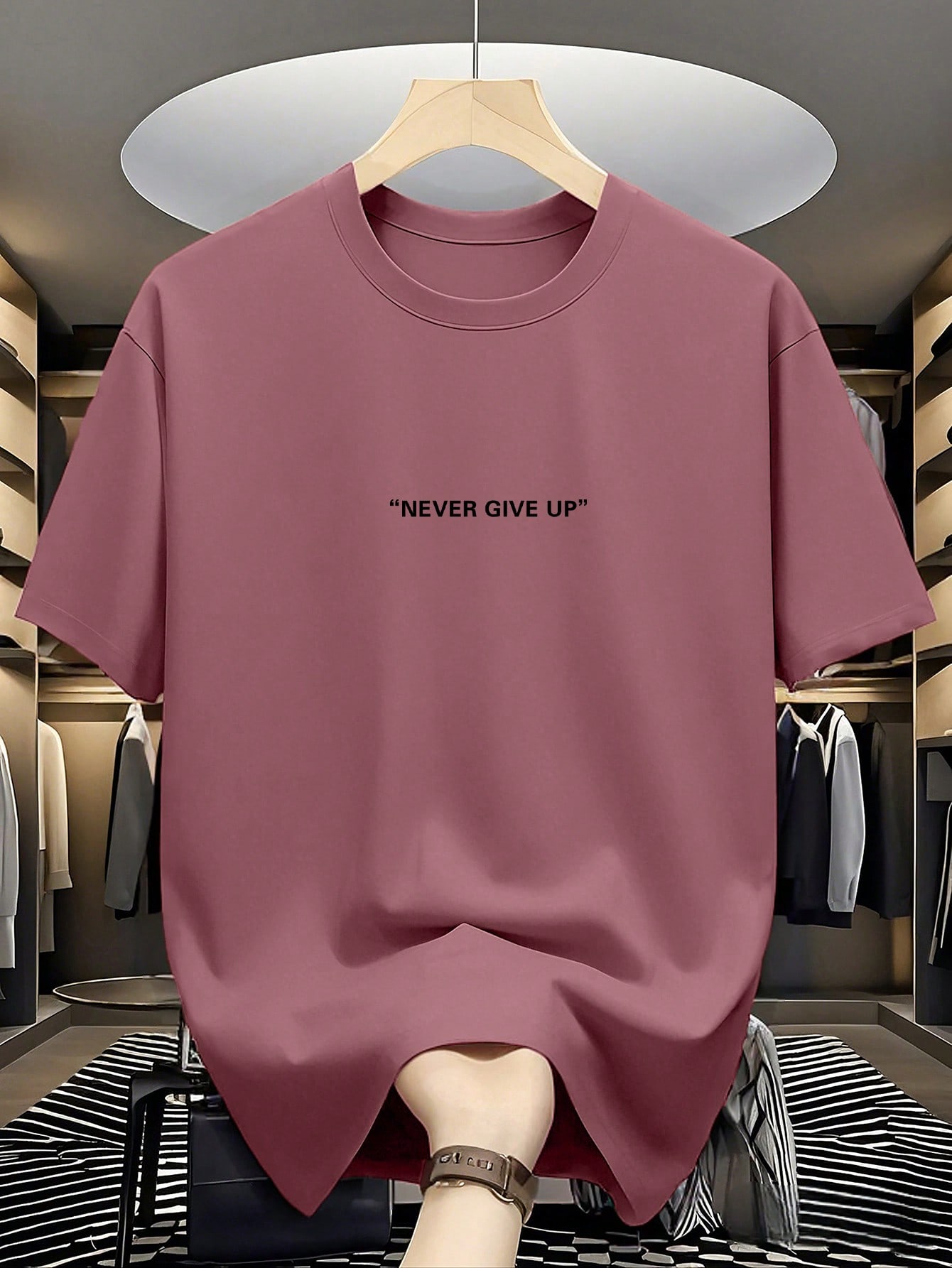 تي شيرت كاجوال فضفاض بطبعة شعار للرجال بياقة دائري...