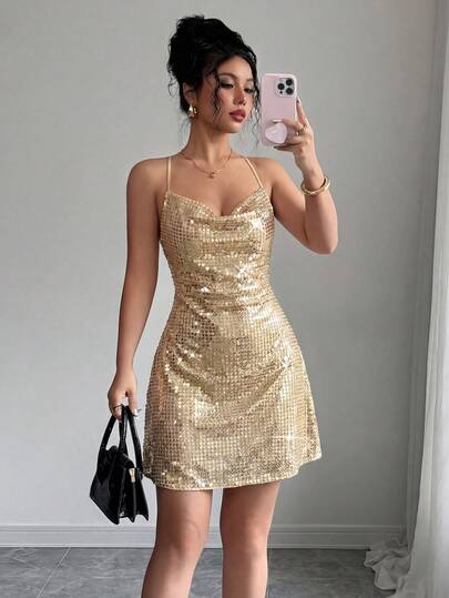 Vestido mini ajustado con cuello drapeado y espalda descubierta con lentejuelas doradas para mujer, vestido negro pequeño, con tirantes de serpiente, elegante y sexy con brillo para salir de noche, fiesta