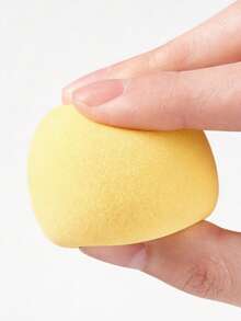 Estée Lauder Esponja de maquillaje amarilla con ángulo, para uso diario - Amarillo - Ver 5