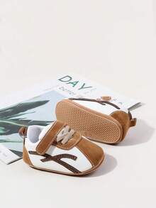 yibubu Giày trẻ sơ sinh màu nâu, giày trẻ sơ sinh unisex, thiết kế họa tiết đặc biệt, tối giản và thời trang, đế mềm chống trơn trượt, giày cho trẻ sơ sinh, giày cho trẻ mới biết đi - màu nâu - Xem 3