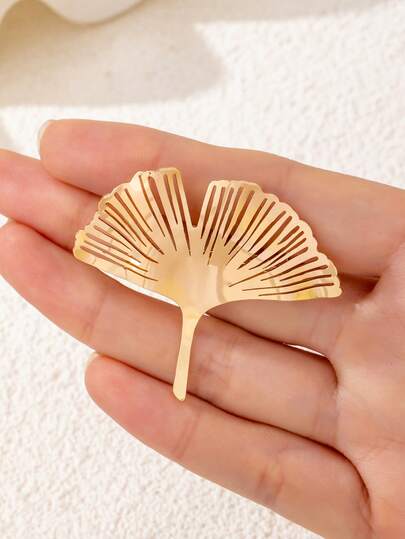 1pc Fashionable Minimalist Hollow Ginkgo Leaf Brooch, Suitable For Women's Daily And Party Wear