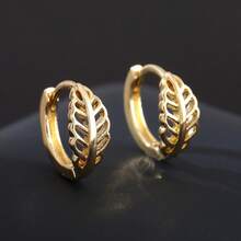 Xiaoxiangfeng Double C Pearl Earrings For Women's Light Luxury, Niche Design, High-End Temperament, Socialite Style Design, Handmade Letter Fashion, Cool, Sparkling Earrings. They Are Simple, Versatile, And Have A Fresh Fragrance - Khuyên tai hình chữ C kép - Xem 7